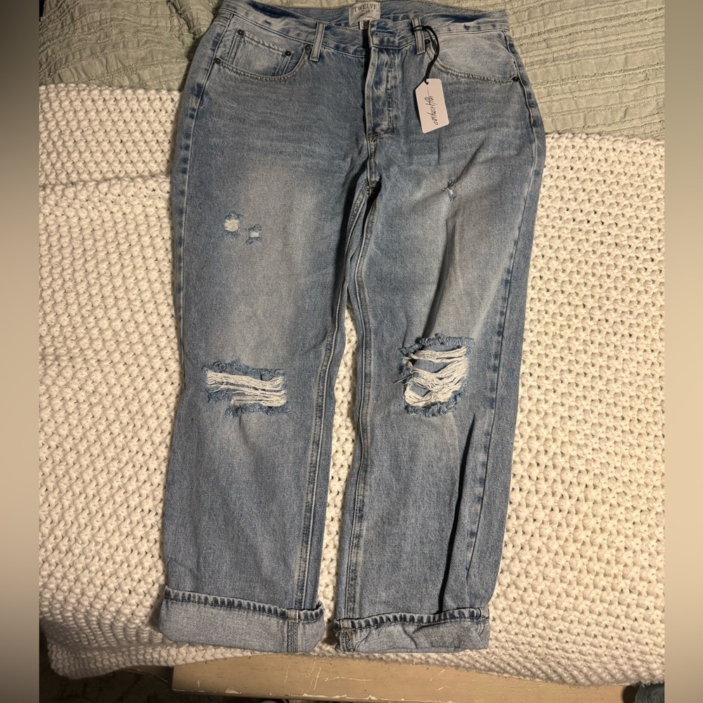 Twelve on Twelfth BRAND NEW NEVER WORN Size 31 Boyfriend Distressed Jeans